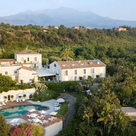 Donna Carmela & Hotel 4*