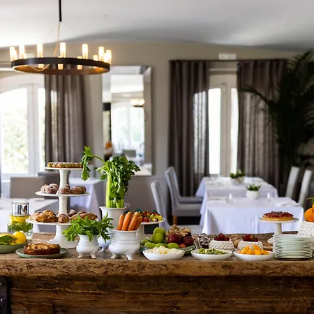 Donna Carmela & 4* Carruba di Riposto