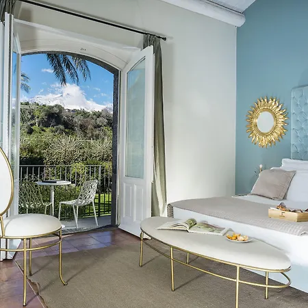 Donna Carmela & 4* Carruba di Riposto