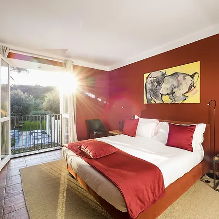 Donna Carmela & Ξενοδοχείο