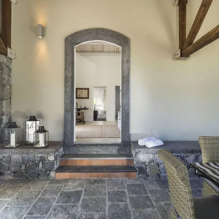 Donna Carmela & Ξενοδοχείο Carruba di Riposto