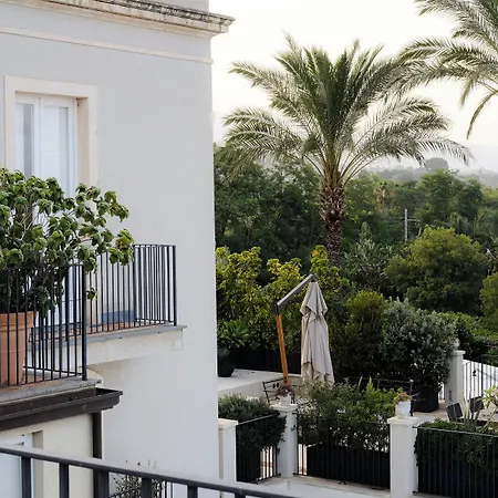 Donna Carmela & 4* Carruba di Riposto