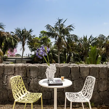 Donna Carmela & Ξενοδοχείο