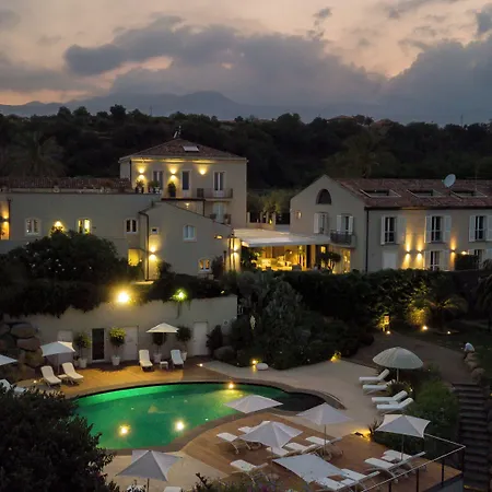 Donna Carmela & 4* Carruba di Riposto