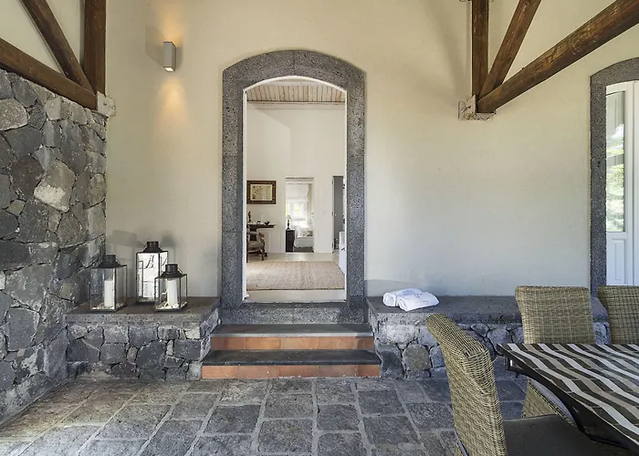 Donna Carmela & Hotel Carruba di Riposto