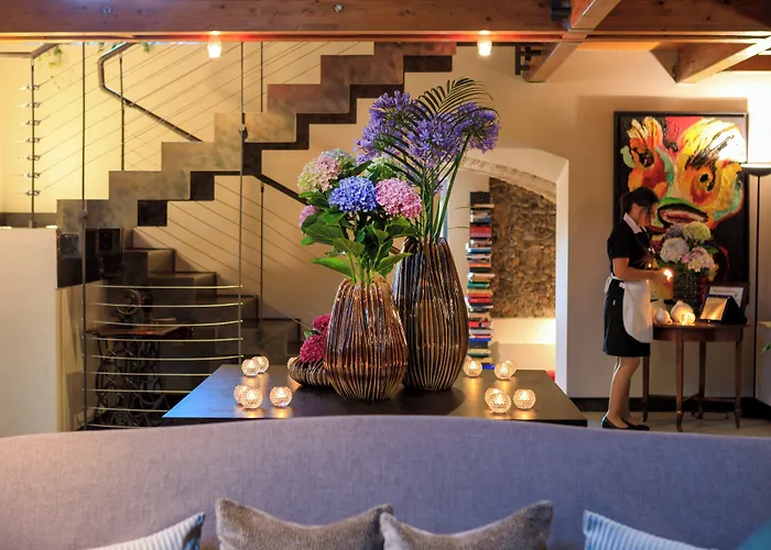 Donna Carmela & 4* Carruba di Riposto