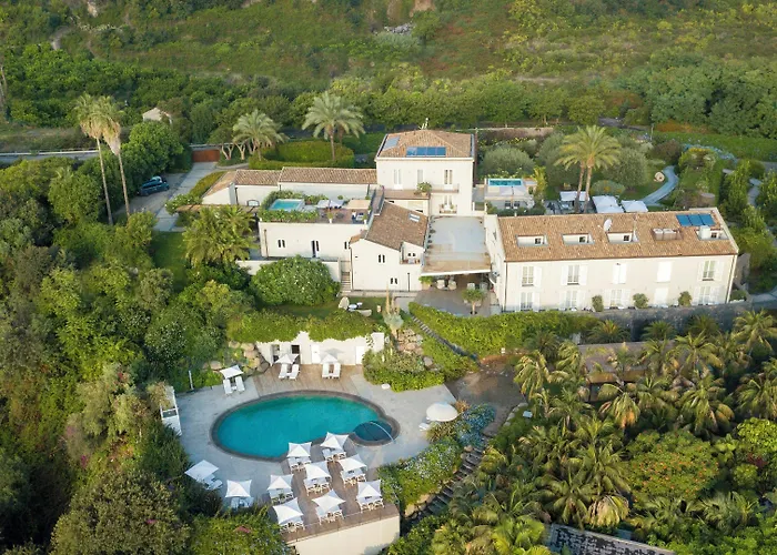 Hotel Donna Carmela & 4*