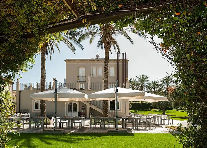 Hotel Donna Carmela & 4*